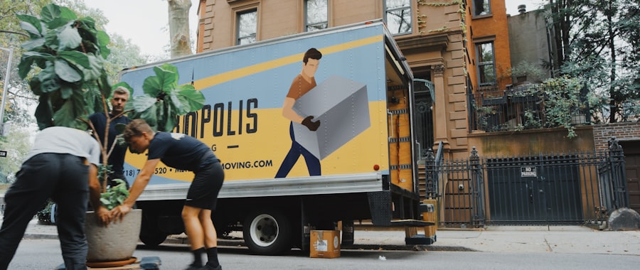 Move-In / Move-Out